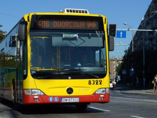 Autobus linii 406 | źródło: wroclaw.pl