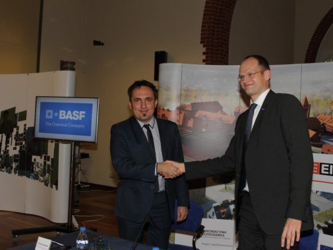 Podpisanie umowy pomiędzy EIT+ i BASF