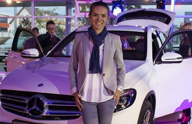 fot. mat. pras. | Maja Włoszczowska odbiera Mercedesa GLC